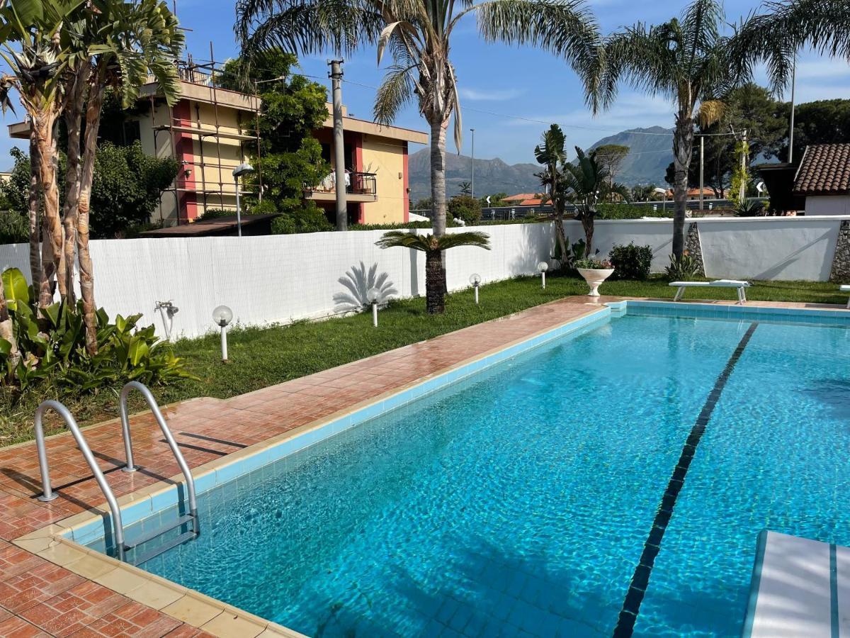 Casa Vacanze Villa Grace Villagrazia Di Carini Buitenkant foto
