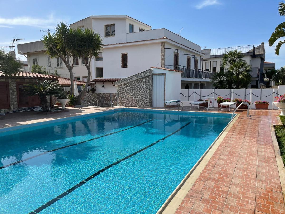 Casa Vacanze Villa Grace Villagrazia Di Carini Buitenkant foto